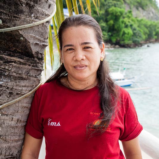 minday scandi divers resort housekeeper