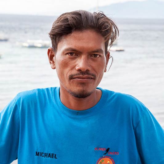 sscandi divers resort mechanic michael