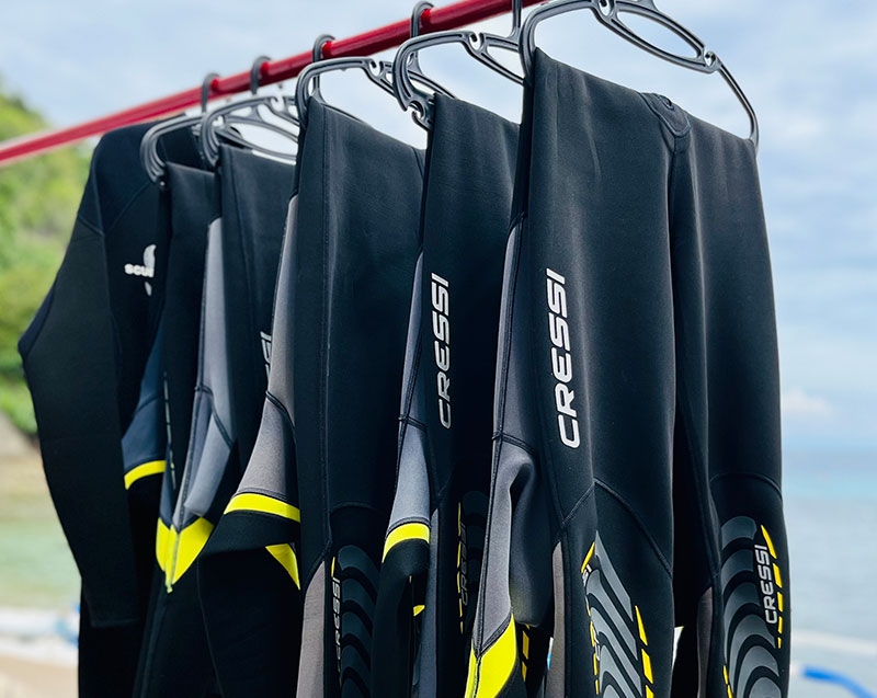 wetsuit rental